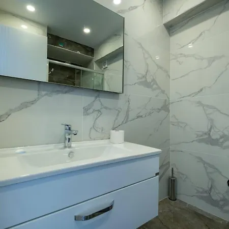 Bosphorus View With Two Bedrooms Апартаменты Стамбул